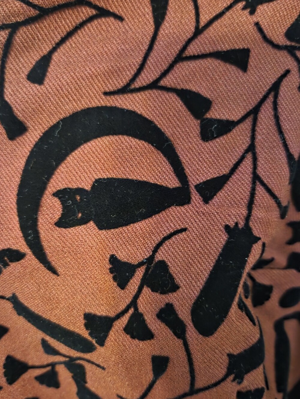 MODCLOTH x COLLECTIF Women's Retro Burgundy Pleated Witchy Bat Mini Dress 12 - Picture 6 of 10
